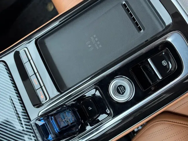 Geely Boyue L — Фото автомобиля 16