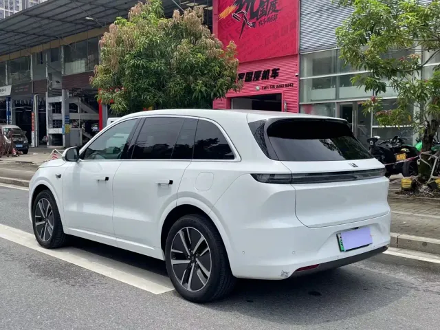 Li Auto L6 — Фото автомобиля 6