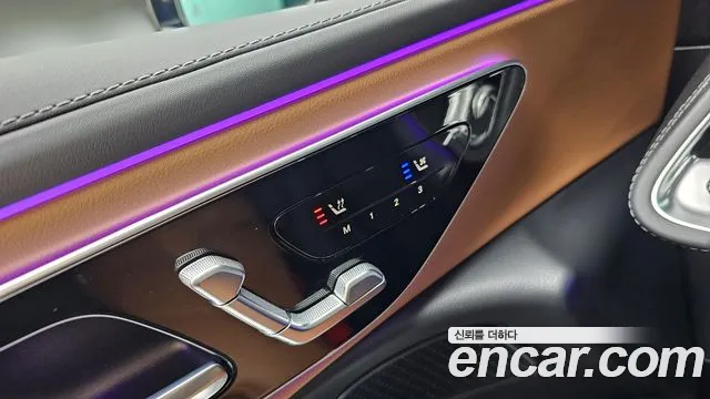Mercedes-Benz E-Class — Фото автомобиля 20