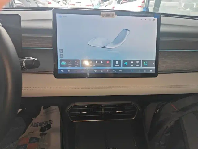 BYD Seal 05 DM-i — Фото автомобиля 12