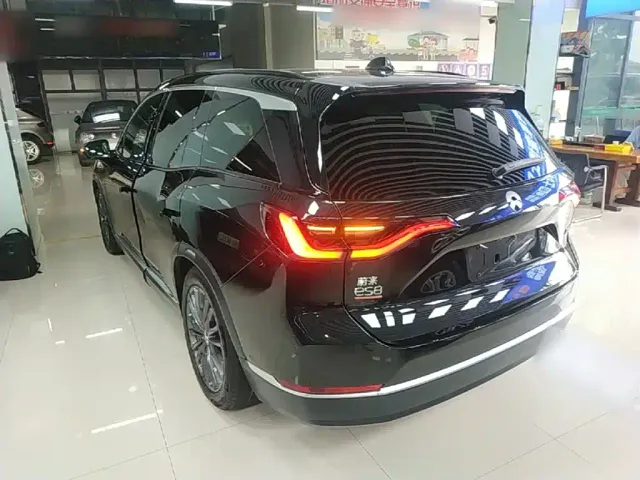 Nio ES8 — Фото автомобиля 4