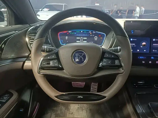 BYD Han — Фото автомобиля 10