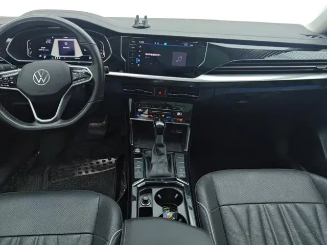 Volkswagen Passat — Фото автомобиля 16