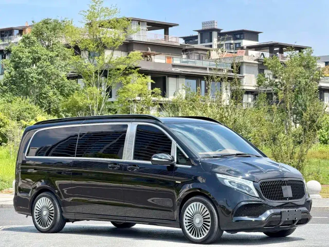 Mercedes-Benz V-Class — Фото автомобиля 2