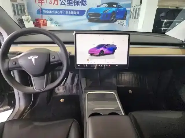 Tesla Model Y — Фото автомобиля 6