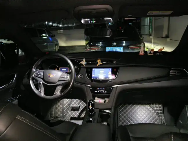 Cadillac XT5 — Фото автомобиля 11
