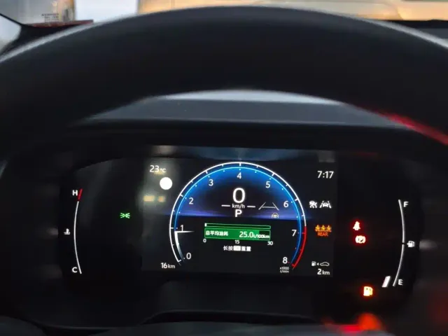 Toyota Corolla Cross — Фото автомобиля 7