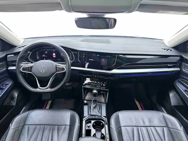 Volkswagen Passat — Фото автомобиля 12