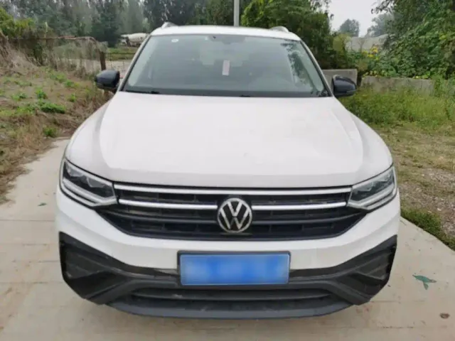 Volkswagen Tiguan L — Фото автомобиля 2