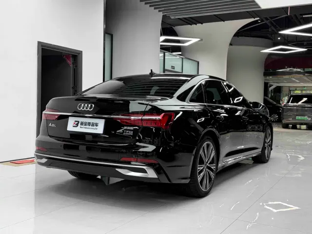 Audi A6L — Фото автомобиля 14