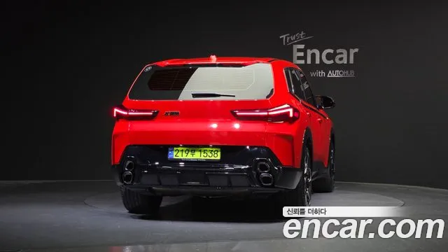 BMW XM — Фото автомобиля 4