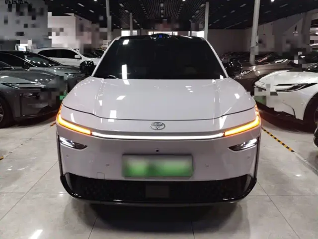 Toyota BoZhi 3X — Фото автомобиля 2