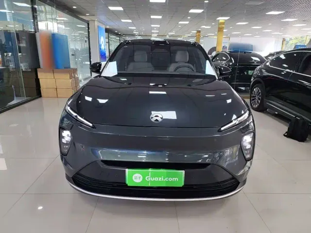Nio ES8 — Фото автомобиля 2