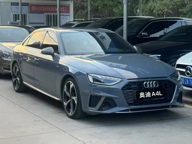 Audi A4L — Фото автомобиля 3