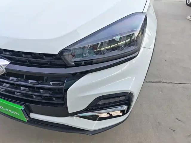 Chery Tiggo 8 — Фото автомобиля 23
