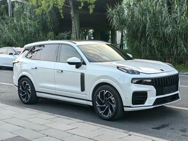 Lynk & Co 09 EM-P — Фото автомобиля 3