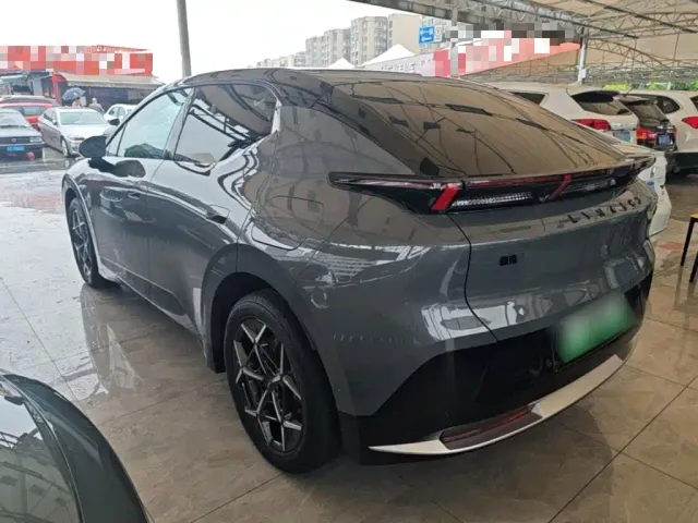 Lynk & Co Z20 — Фото автомобиля 4