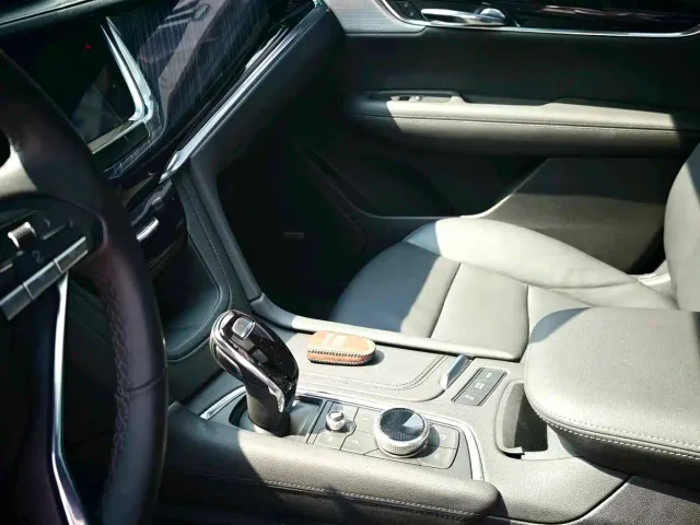 Cadillac XT6 — Фото автомобиля 9