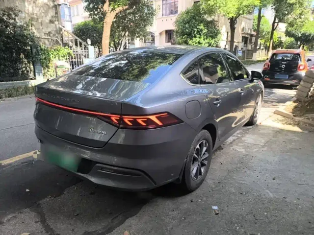 BYD Qin PLUS — Фото автомобиля 6