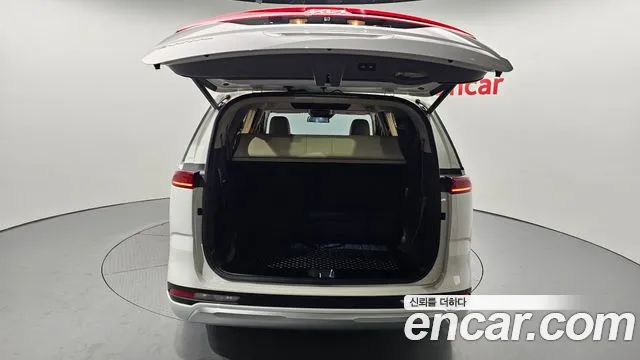 Kia Canival Carnival 4 поколение Дизель 9 мест Hi-Limousine — Фото автомобиля 20