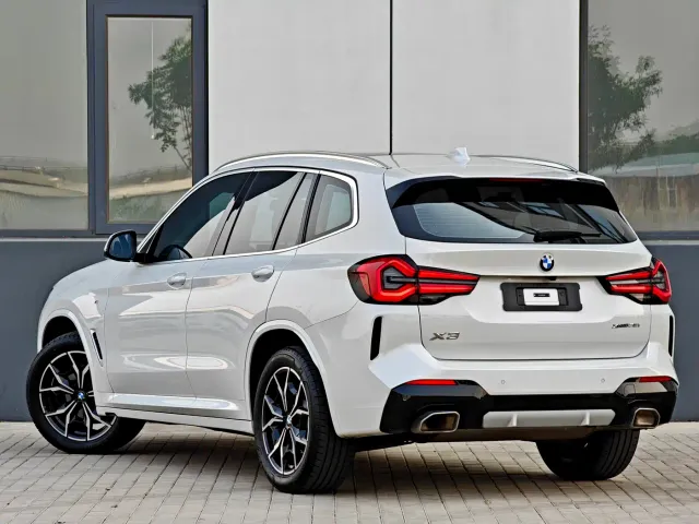 BMW X3 — Фото автомобиля 4