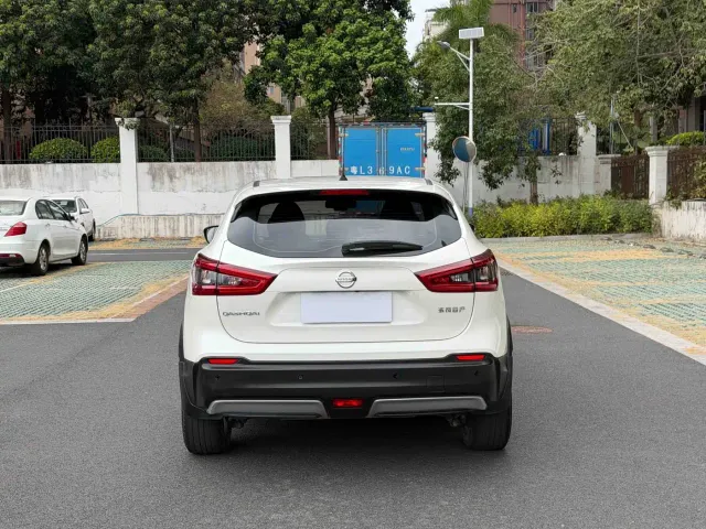 Nissan Qashqai — Фото автомобиля 8