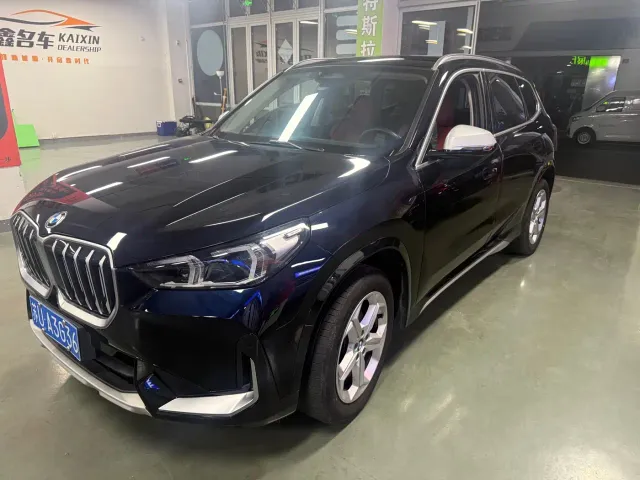 Фотография автомобиля — BMW X1