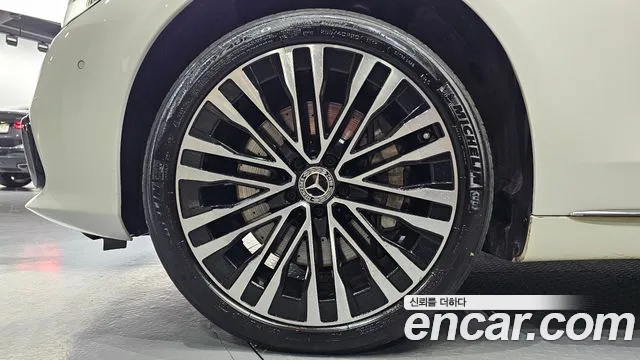 Mercedes-Benz S-Class — Фото автомобиля 5