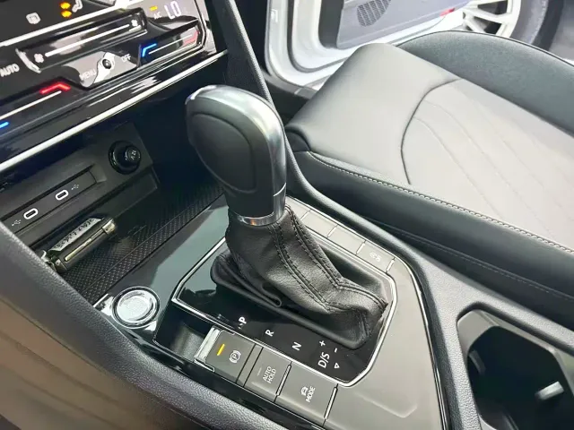 Volkswagen Tharu — Фото автомобиля 11