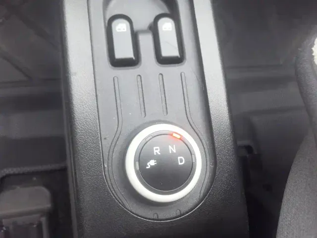 Wuling Hongguang Mini EV — Фото автомобиля 6