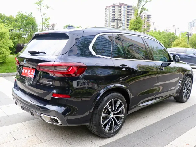 BMW X5 — Фото автомобиля 6