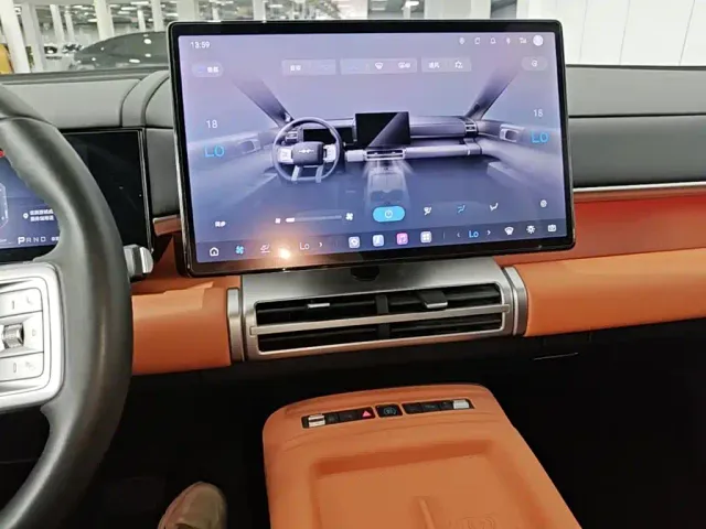 BYD FangChengBao Titanium 7 — Фото автомобиля 12
