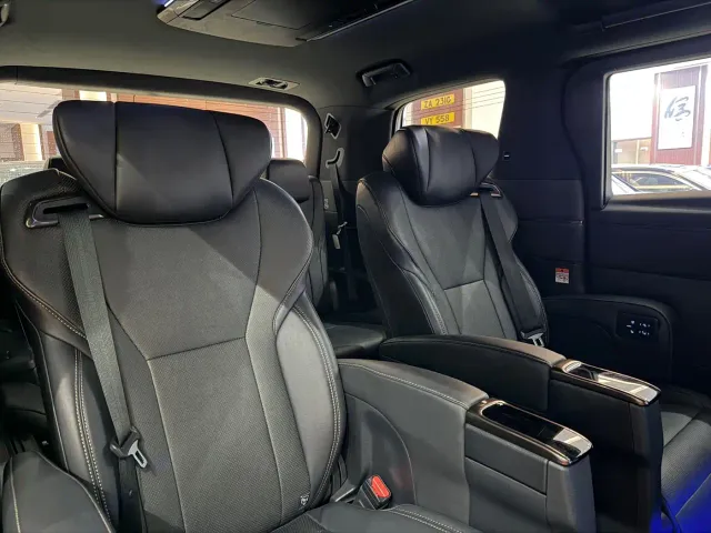Toyota Alphard — Фото автомобиля 8