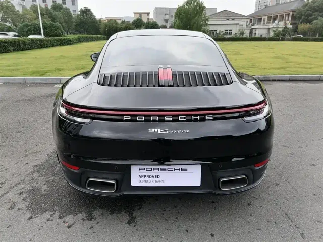Porsche 911 — Фото автомобиля 4