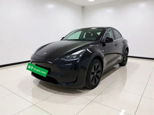 Фотография автомобиля — Tesla Model Y