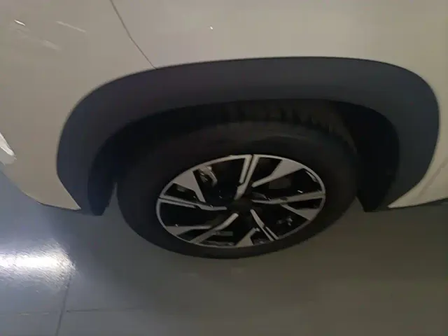 Geely Galaxy L7 — Фото автомобиля 22