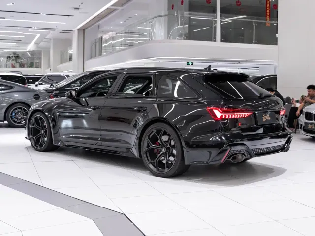 Audi RS 6 — Фото автомобиля 5