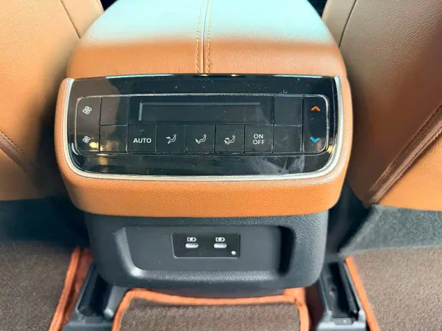 Nissan Terra — Фото автомобиля 11