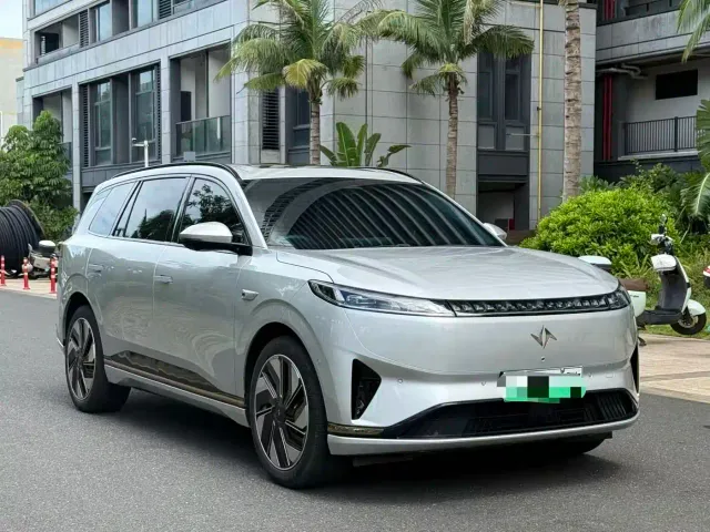 Dongfeng eπ 008 — Фото автомобиля 3