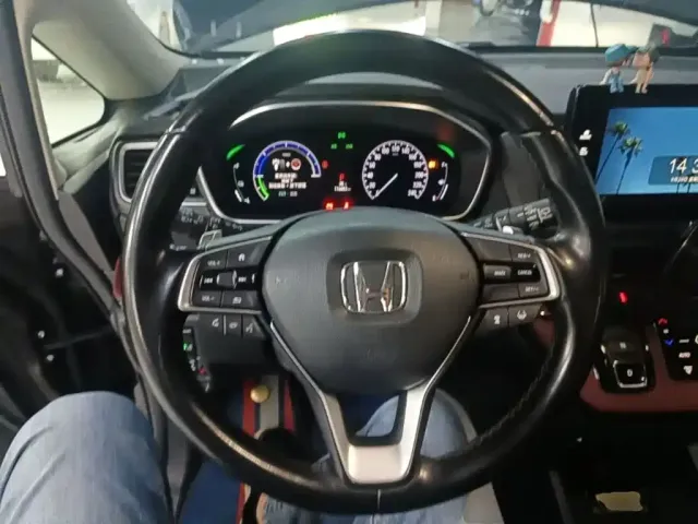 Honda Elysion — Фото автомобиля 10