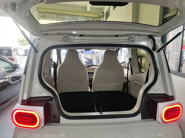 Wuling Hongguang Mini EV — Фото автомобиля 18