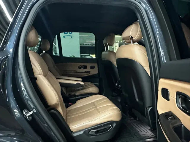 Nio ES8 — Фото автомобиля 7