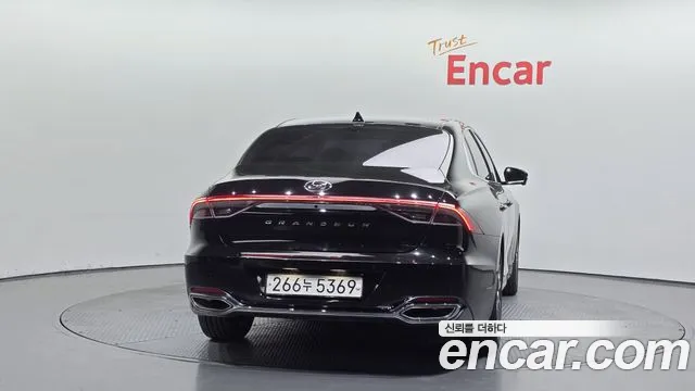 Hyundai Grandeur Новый Grandeur IG — Фото автомобиля 4