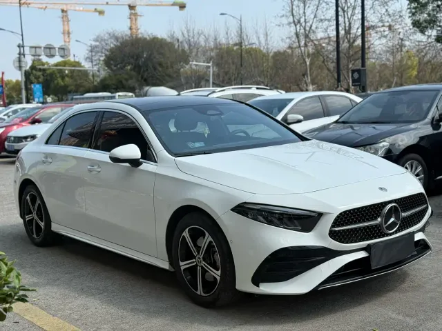 Mercedes-Benz A-Class — Фото автомобиля 3
