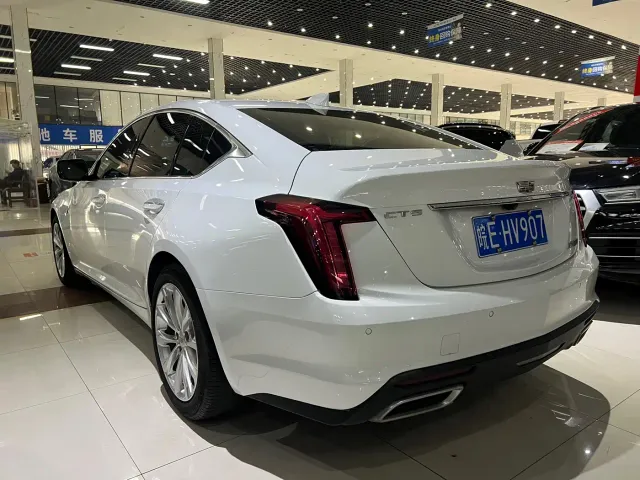 Cadillac CT5 — Фото автомобиля 6