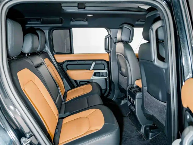 Land Rover Defender — Фото автомобиля 27