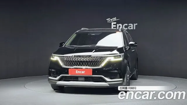 Kia Canival — Фото автомобиля 3