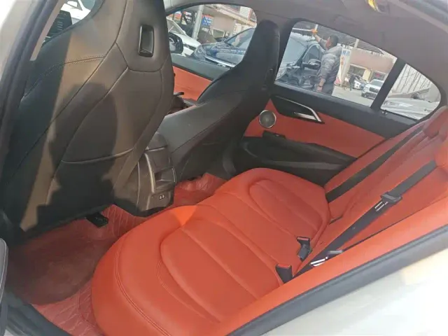 BMW 1 Series — Фото автомобиля 16