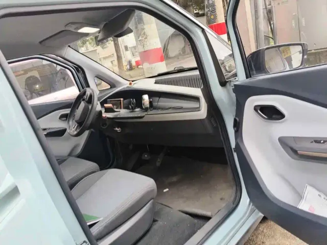 Wuling NanoEV — Фото автомобиля 12