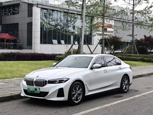 Фотография автомобиля — BMW i3